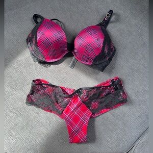 NWT Victoria’s Secret Plaid Lace Matching Push Up Bra Cheeky Panty Set 32S Small